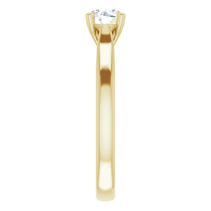 14KT Yellow Gold solitaire engagement ring for 5.2mm round