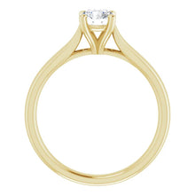 Load image into Gallery viewer, 14KT Yellow Gold solitaire engagement ring for 5.2mm round
