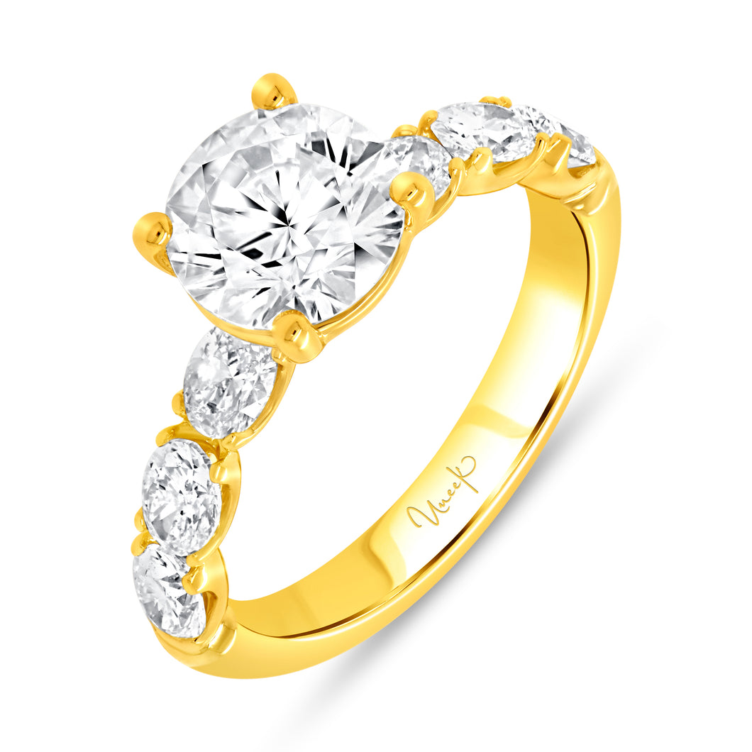 18KT yellow gold engagement ring with 1.18ctw oval diamonds,...