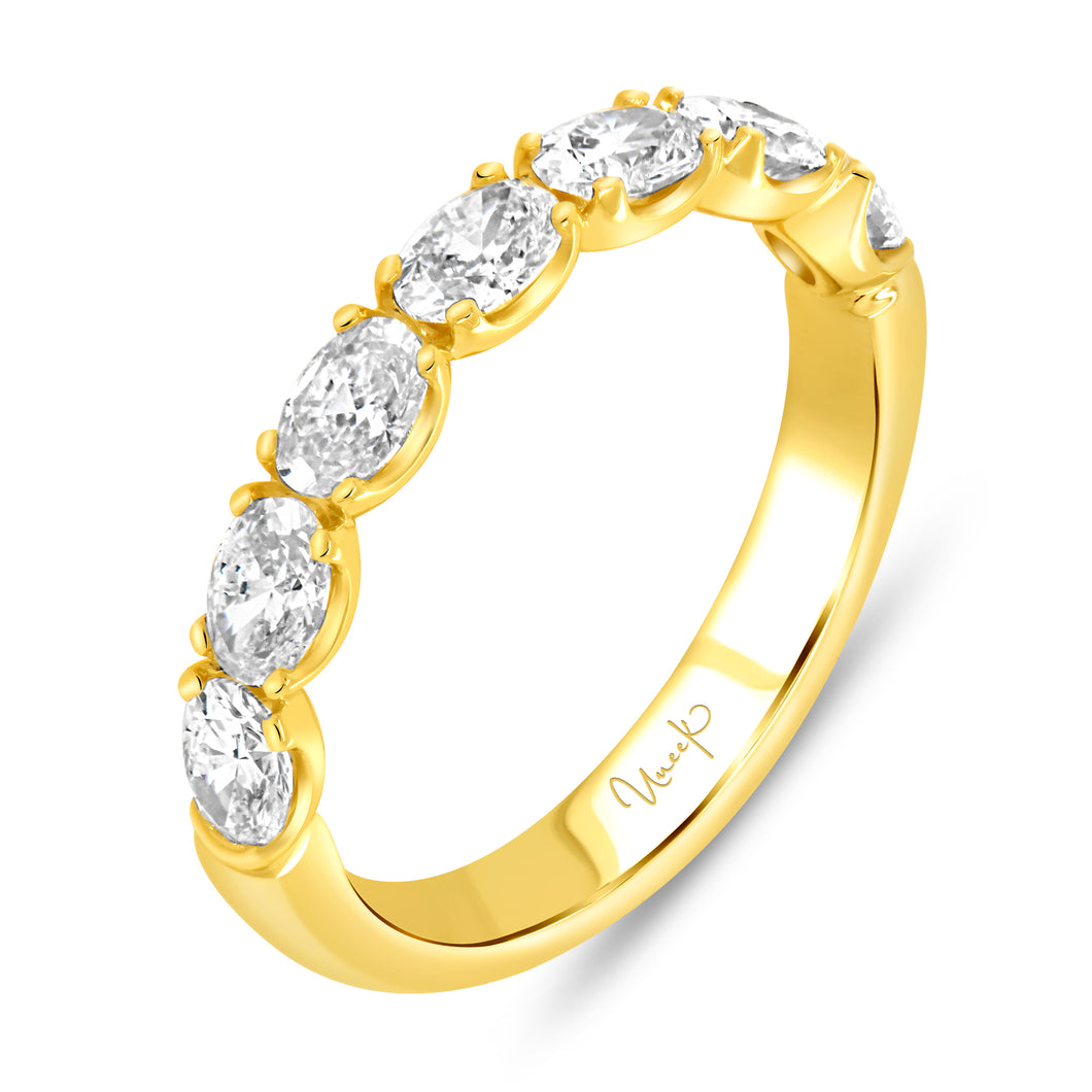 18KT yellow gold band with 1.35ct oval diamonds, G/H-VS2/SI1...